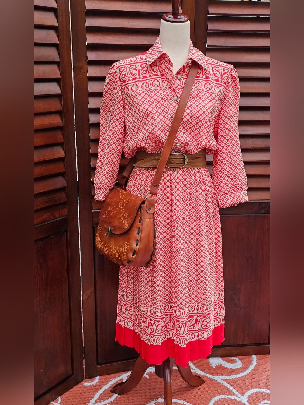 Vintage 1970s Breli Originals Red & Ivory Border Print Pleated Shirt Dress